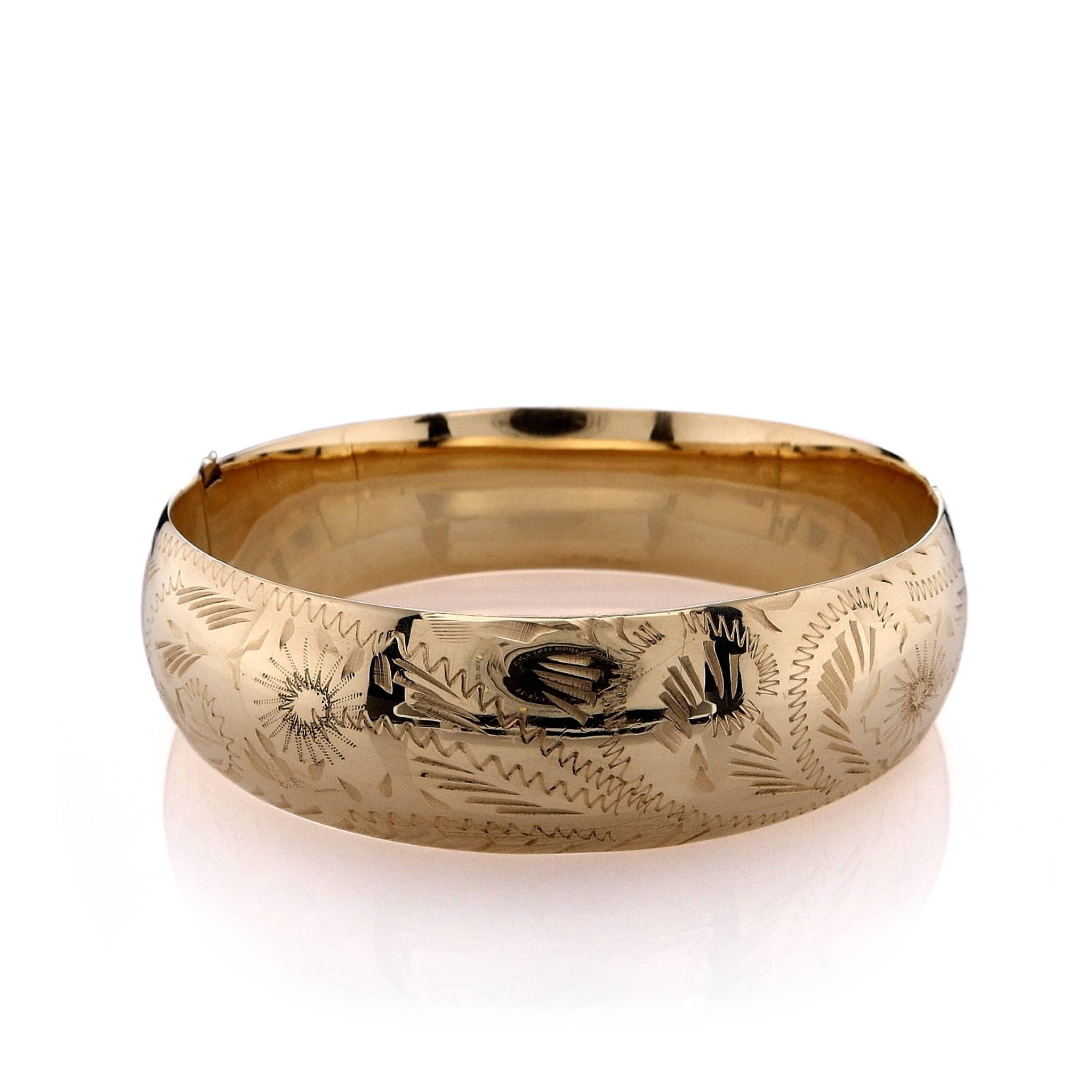 14k Yellow Gold Estate Style Wide Paisley Pattern Engraved Hinged Bangle Bracelet for Women's Jewelry