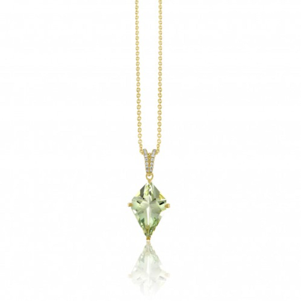 18k Gold Green Quartz Kite Shape Pendant - A Stunning Jewelry Piece