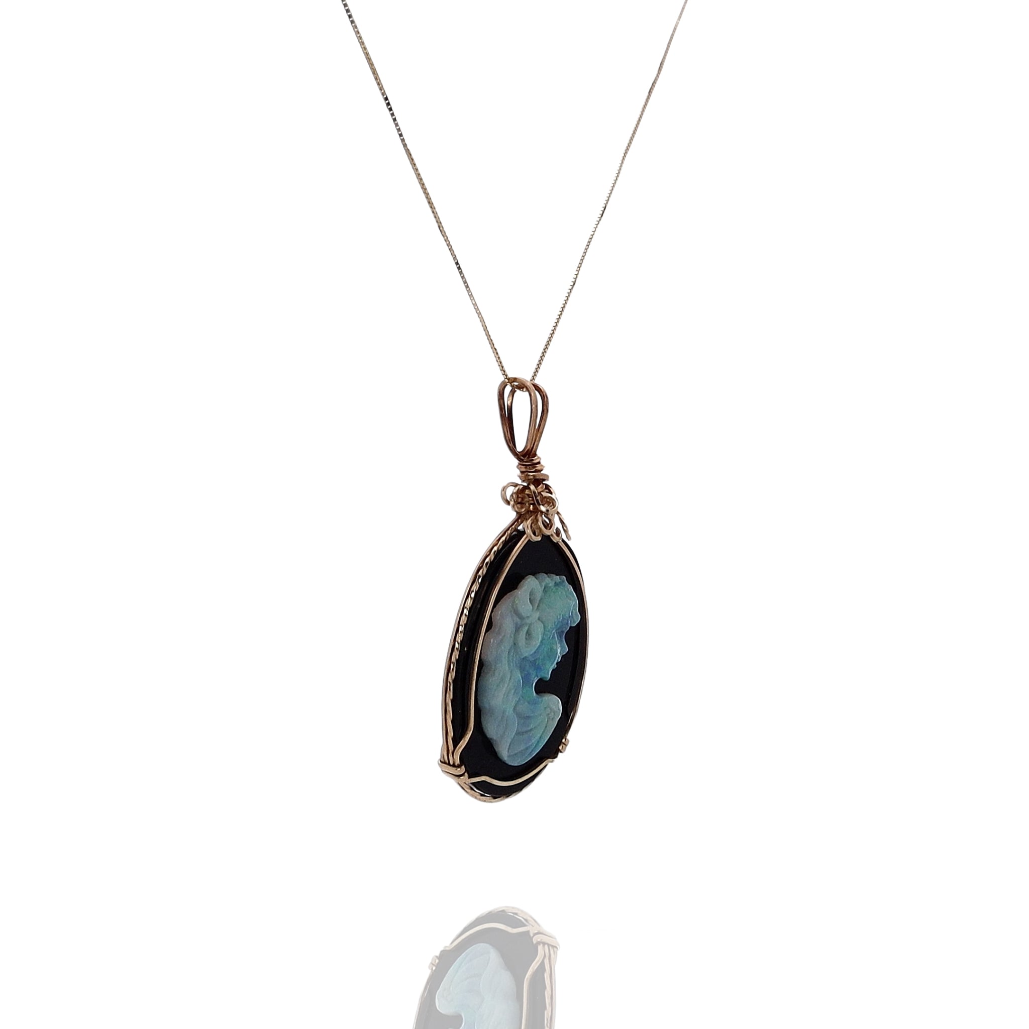 14k Yellow Gold Oval Onyx & Carved Opal Cameo Box - Link Pendant Necklace