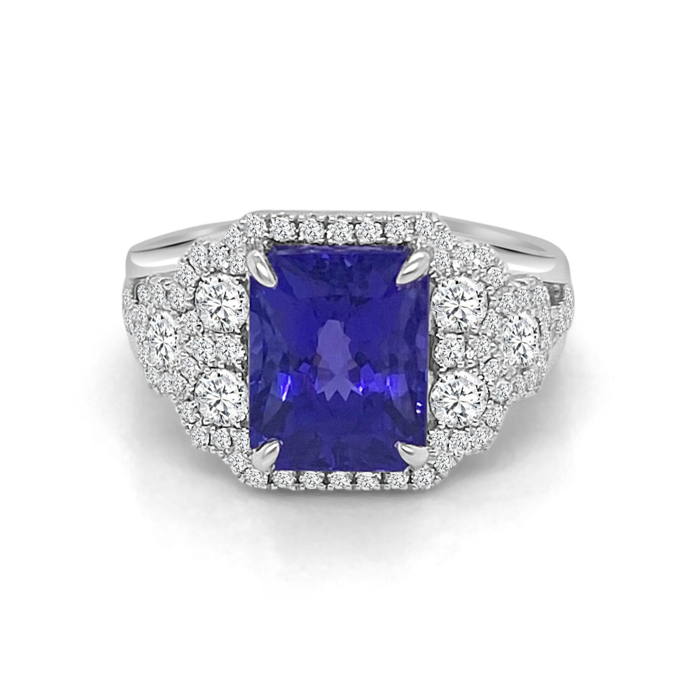 Exquisite 18k White Gold Ring Embellished with Tanzanite and Diamonds