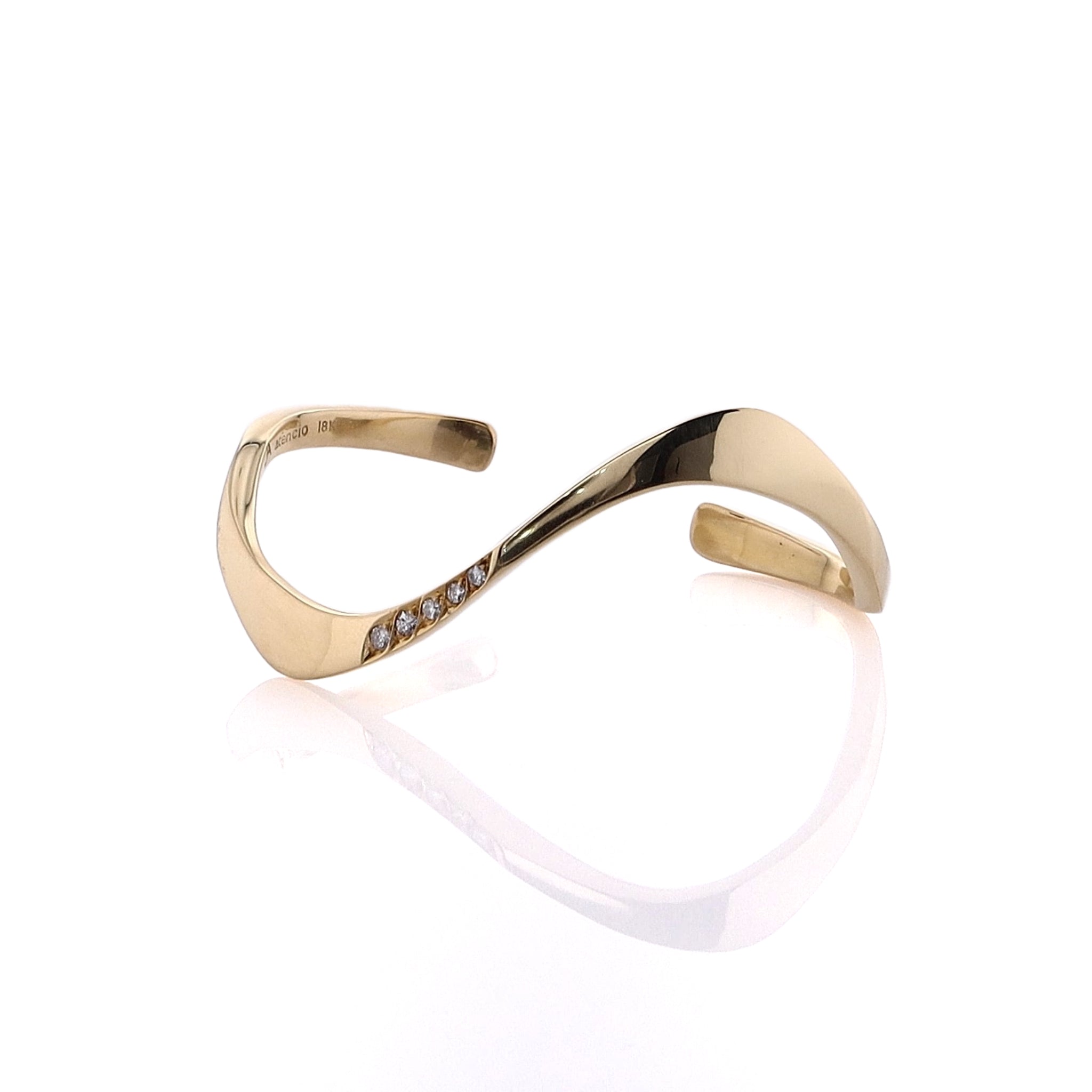 18K Yellow Gold Christy Twist Wavy Design Polished Diamond Cuff Bracelet