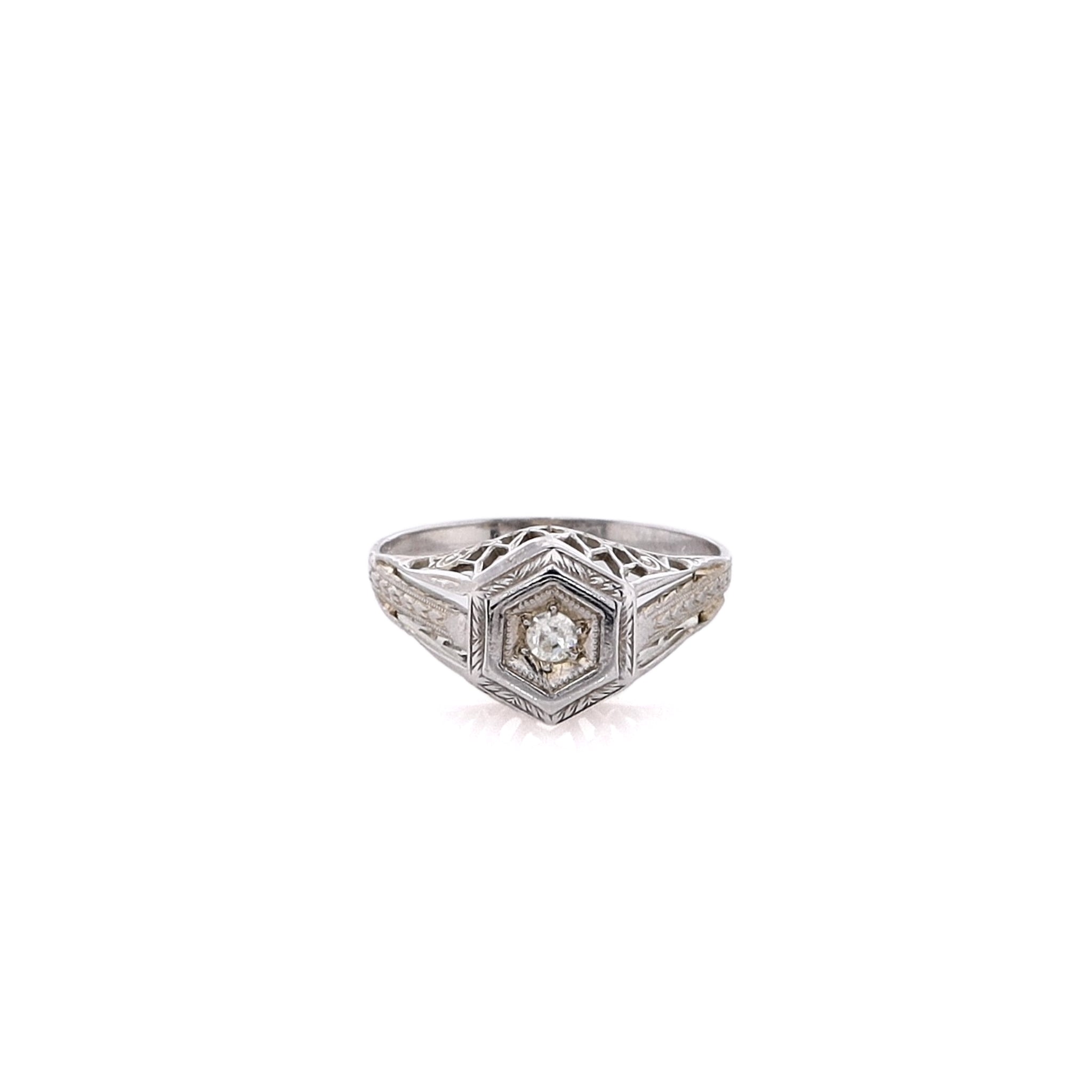 Exquisite 18 Karat White Gold Filigree and Diamond Engagement Ring for Women